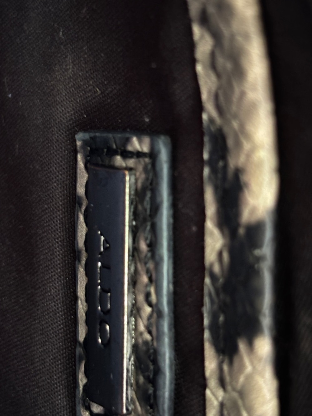 Woven Black and Cream Chain Shoulder Bag - Picture 4 of 5